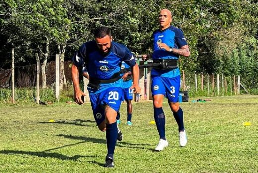 São José reencontra a torcida e defende liderança 1