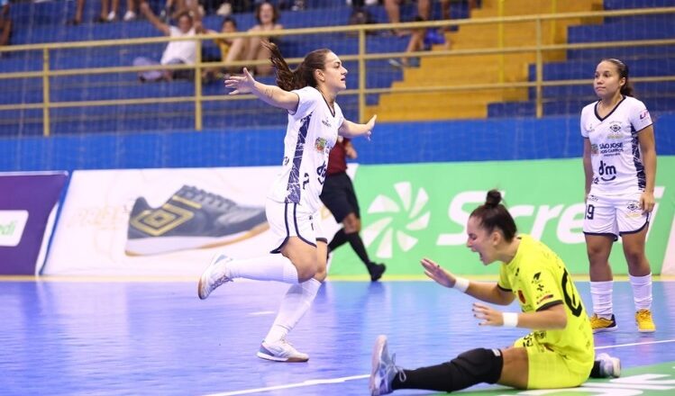 Futsal feminino joseense estreia com vitória na LNF 1