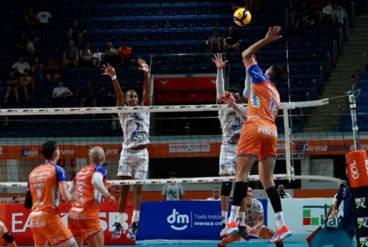 Vôlei joseense começa playoff tropeçando em casa 2
