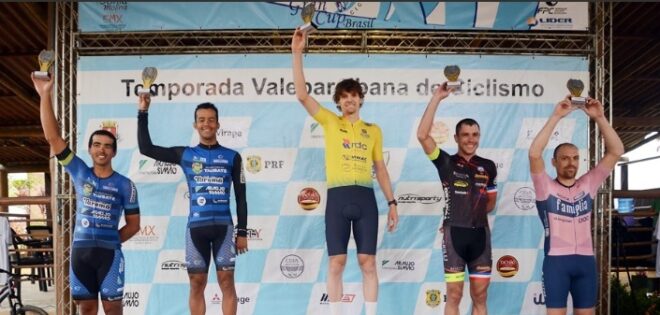 Ciclismo de Taubaté coloca dois em pódio de Ubatuba 1