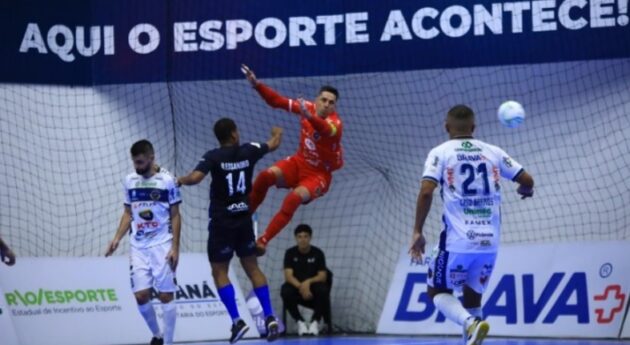 Taubaté Futsal acaba cedendo resultado para o novo líder 1