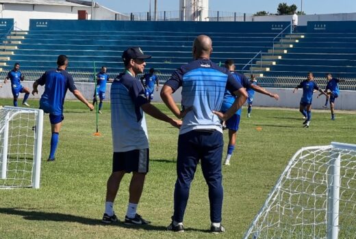 São José encara desafio que pode virar a campanha do time 14