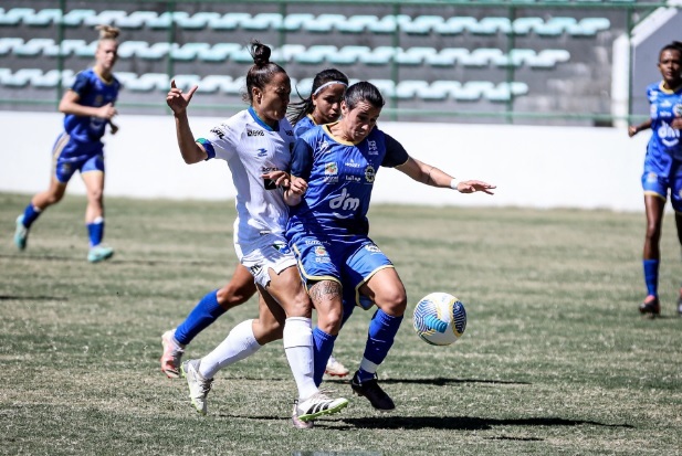 Futebol feminino da região teve os times em campo 3 Futebol feminino da região teve os times em campo 2