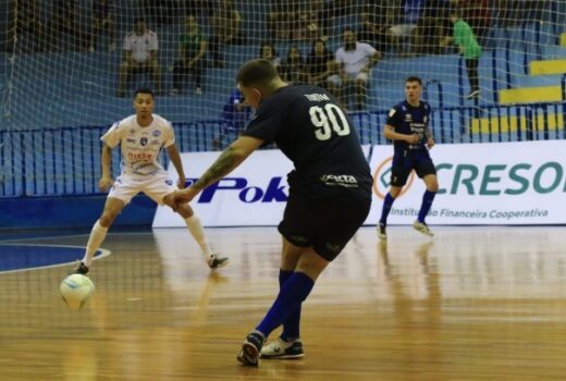 Taubaté Futsal perde e segue pressionado na Liga 1