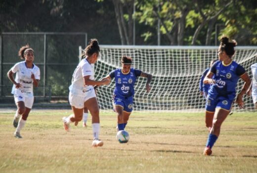 Clássico do Vale feminino termina sem gols 7