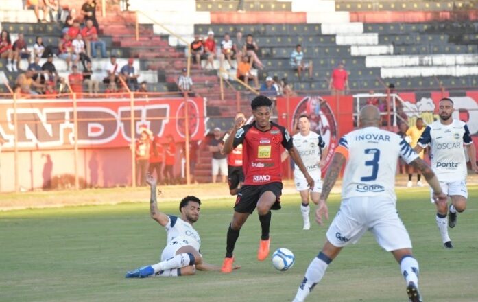 São José joga mal e perde na primeira fora de casa 1