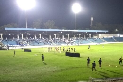 São José recebe concorrente na disputa por classificação 1