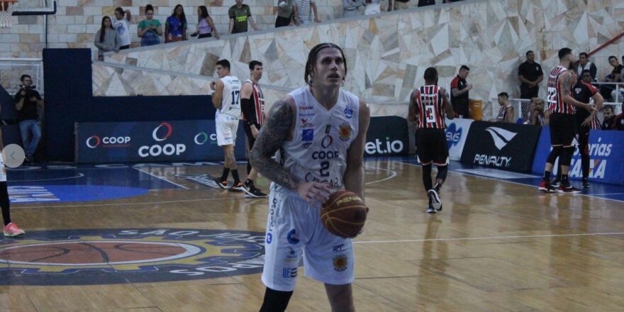 São José Basketball mantém pivô e tem garotos no Rio 1
