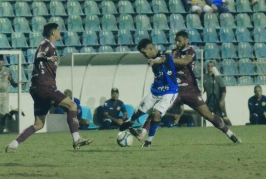 São José desencanta goleando e subindo na classificação 9