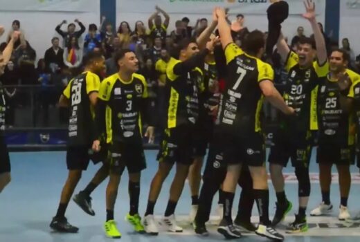 Handebol Taubaté festeja o oitavo título continental 20