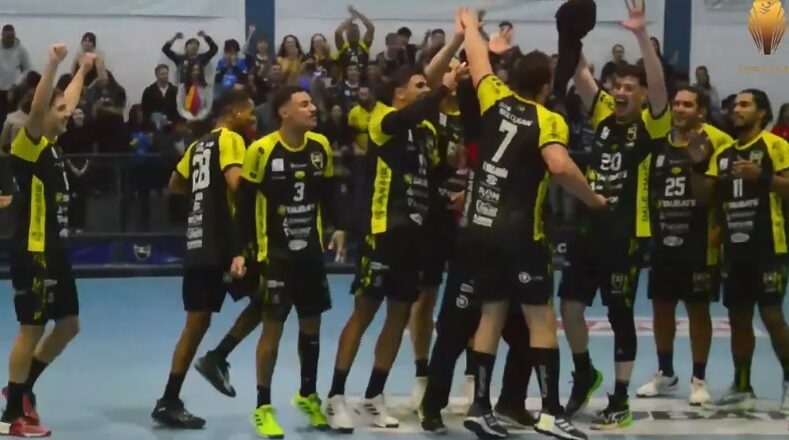 Handebol Taubaté festeja o oitavo título continental 1