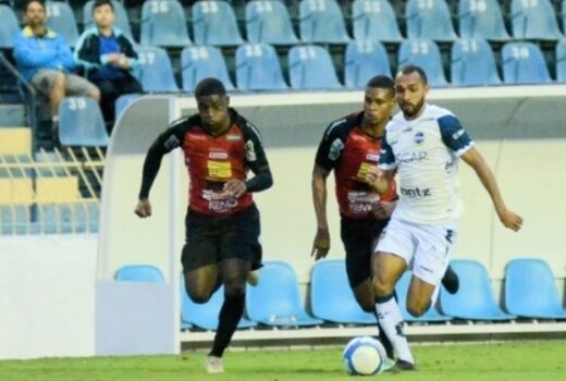 São José empresta meio-campista à Portuguesa 11