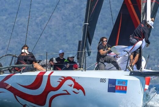 Vela de Ilhabela buscou ventos mudando raias 10