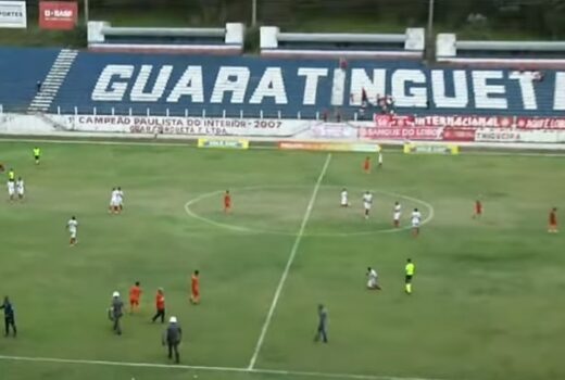 Manthiqueira visita um dos favoritos ao acesso 7