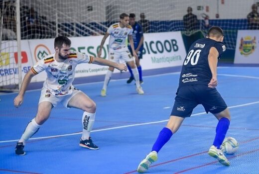 Taubaté Futsal perde na nova casa e São José contrata 11