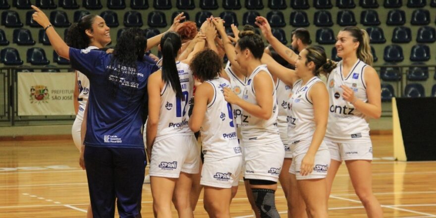 Basquete feminino joseense acaba como vice-campeão 1