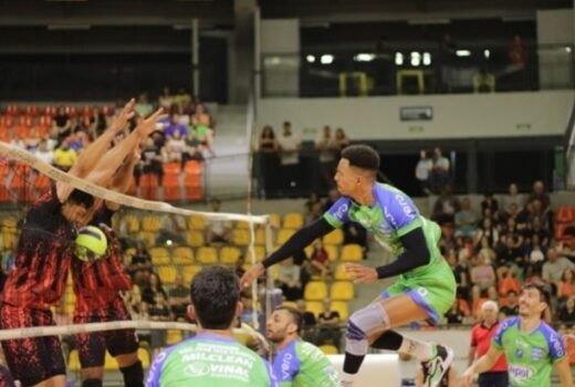 Vôlei joseense abre temporada com derrota 8