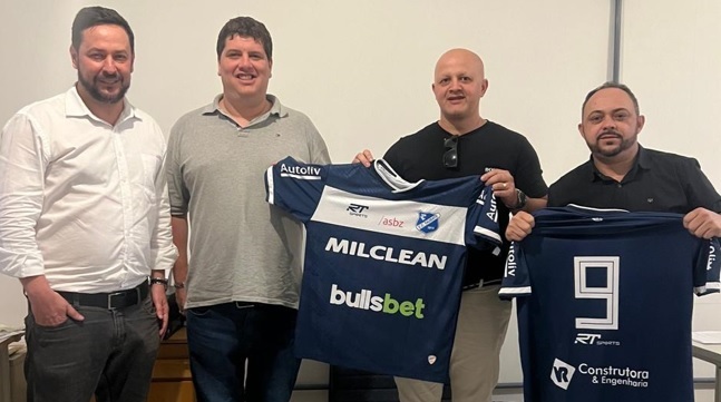 Taubaté apresenta novo executivo do futebol 1