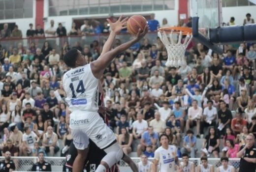 São José Basketball abre semifinal com vitória 3