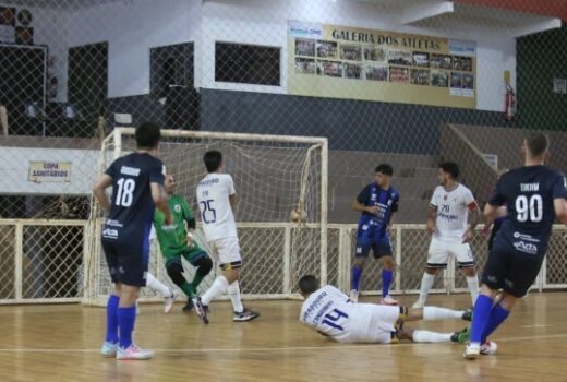 Taubaté Futsal goleia e vira terceiro na Paulista 7