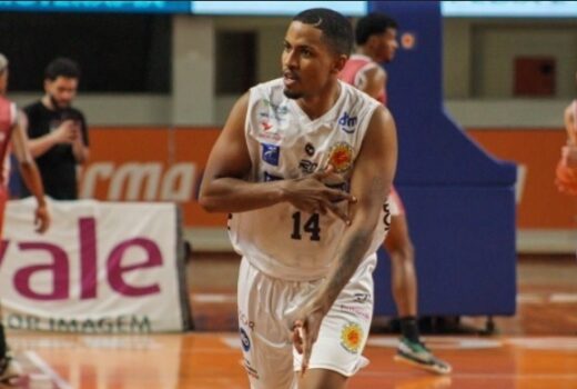 São José Basketball vence e mantém liderança 3