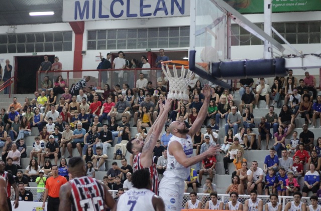 São José Basketball fica perto de grande virada 2