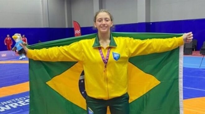 Joseense do wrestling e bronze em mundial escolar 1