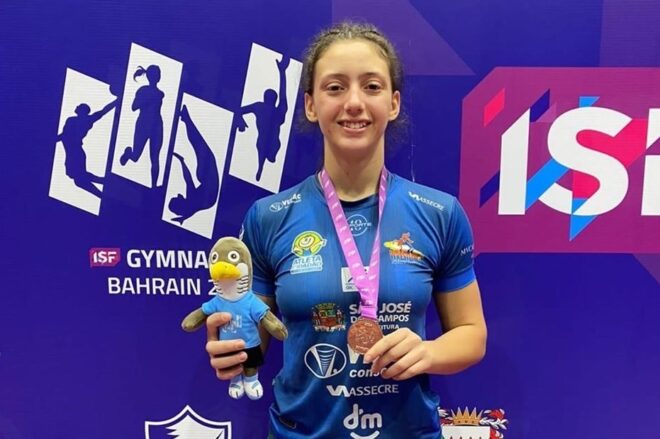 Joseense do wrestling e bronze em mundial escolar 3