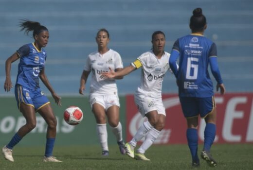 São José abre mata-mata com derrota em casa 2