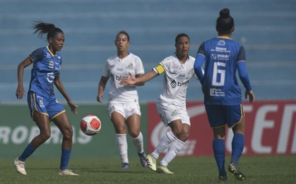 São José abre mata-mata com derrota em casa 1