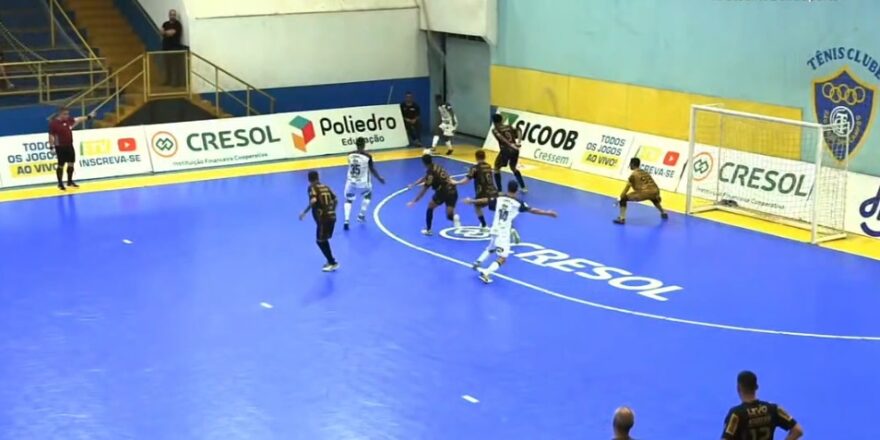 São José cai na Liga e Taubaté vence na Paulista 1