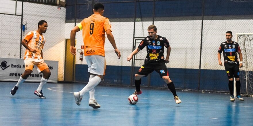 Taubaté Futsal vence e vira líder isolado 1