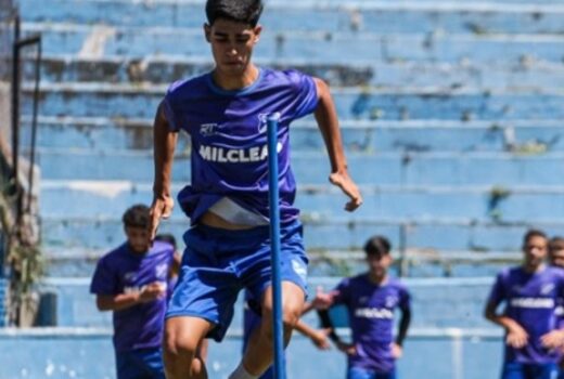 Taubaté e Atlético Guará recebem grupos da Copinha 3