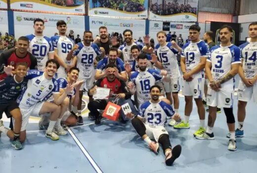 Handebol Taubaté comemora o sétimo estadual 18