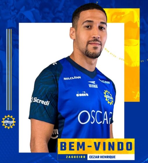 São José fecha semana formalizando mais dois 3