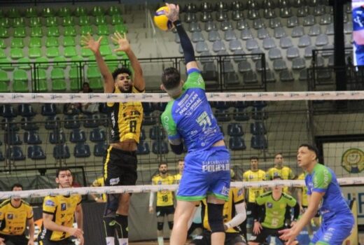 Vôlei São José sofre derrota amarga em casa 9