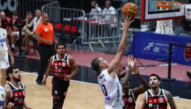 São José Basketball vence o Flamengo no Rio 1