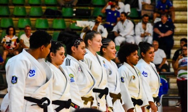 Joseenses disparam na liderança dos Abertos 4 Joseenses disparam na liderança dos Abertos 4