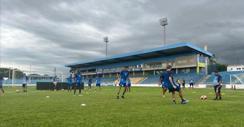 São José tem desafio pela primeira vitória fora 1