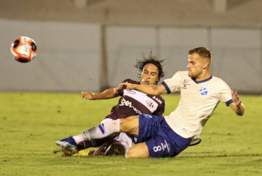Taubaté volta de Araraquara sem pontuar e espera 7