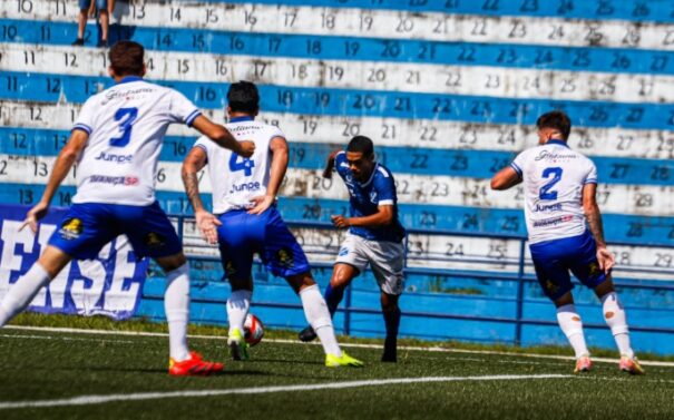 Taubaté alcança reabilitação com vitória no ABC 1