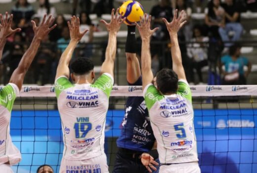Vôlei joseense abre returno jogando em Minas 11