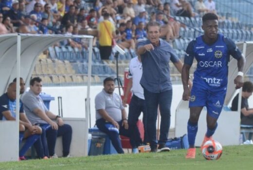 São José ataca para manter chances de vaga 11