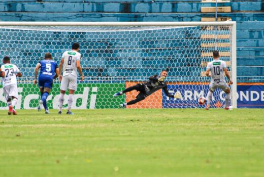 São José segue no G8 apesar de empate frustrante 1
