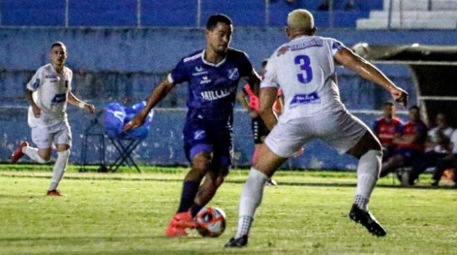 Taubaté vence de virada e volta ao G8 1