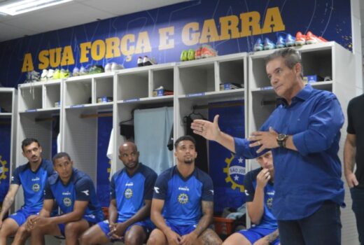 São José joga por reabilitação na estreia de técnico 5