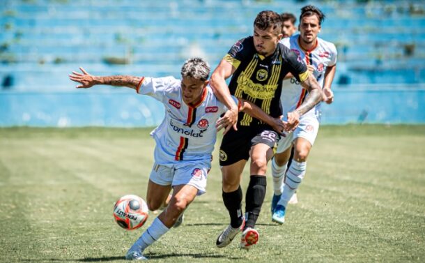 Atlético Joseense vence e sobe à vice-liderança 1