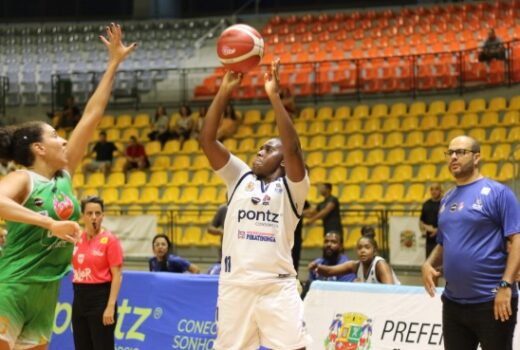 Basquete joseense feminino começa bem em casa 5