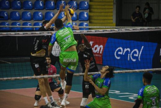 Vôlei joseense vence e sai da zona de descenso 6