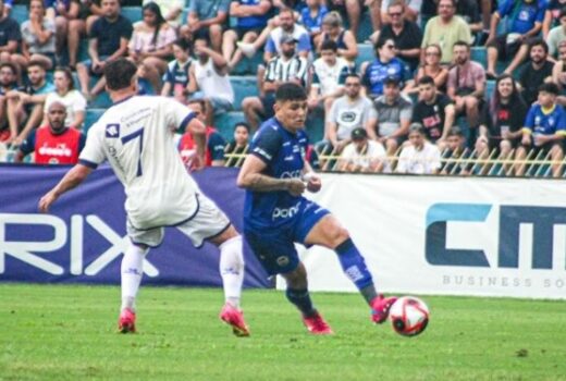 Clássico que vai mover a história tem árbitro contestado 12